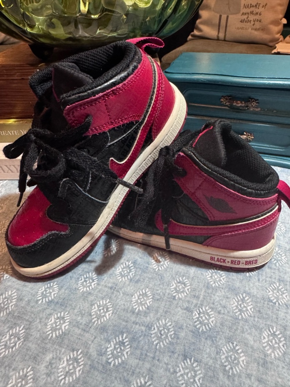 Air Jordan 1 Mid SS Bred Text Toddler Size 10C Black Red Sneakers